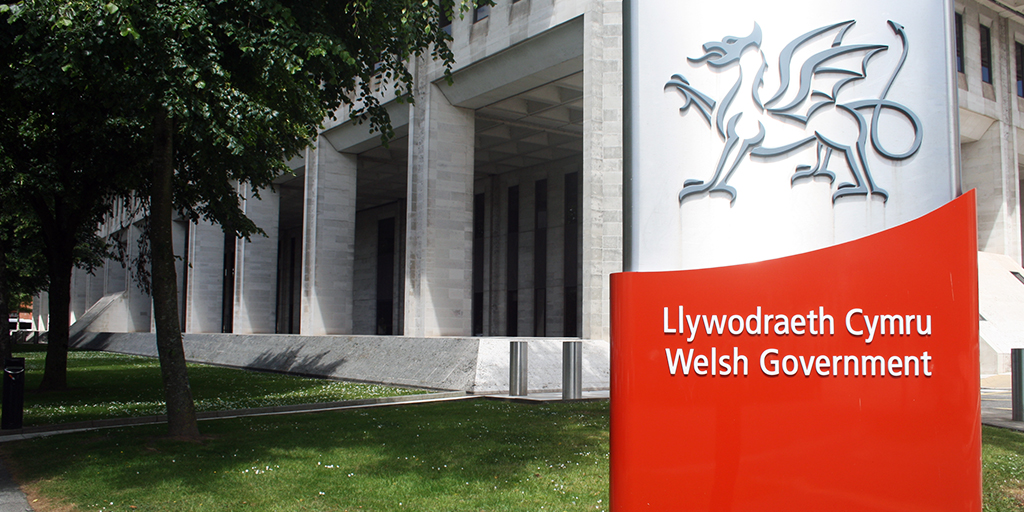 Llun o adeilad Llywodraeth Cymru Parc Cathays