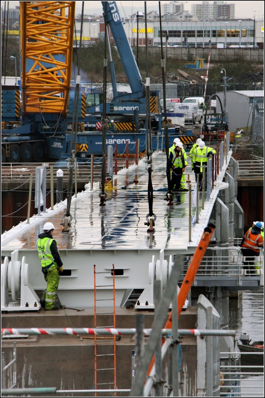 Adeiladu Pont y Werin, Caerdydd